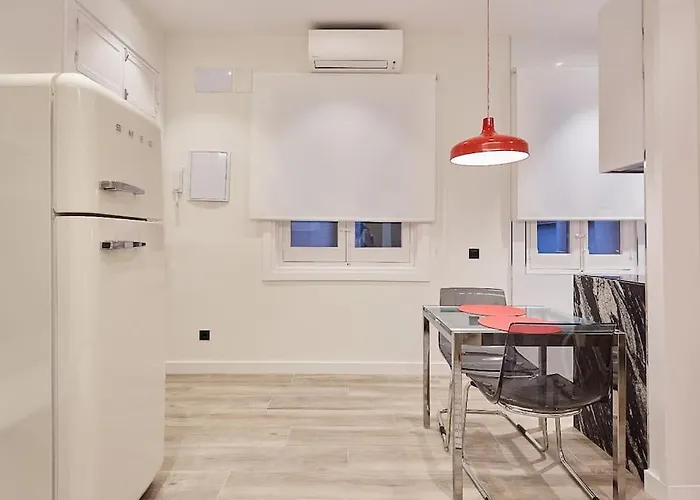 Nice Apartment In Calle Hortaleza 96